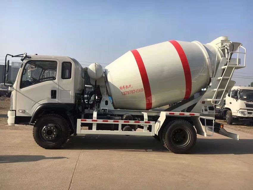 大運(yùn)混凝土攪拌運(yùn)輸車(chē)