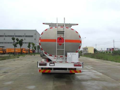 東風(fēng)天龍鋁合金運(yùn)油車30.3立方