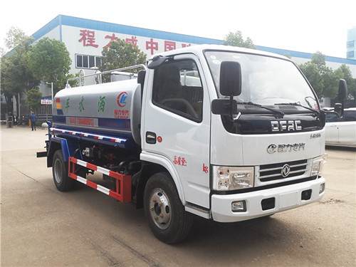 東風(fēng)多利卡5噸程力灑水車(chē)發(fā)云南！