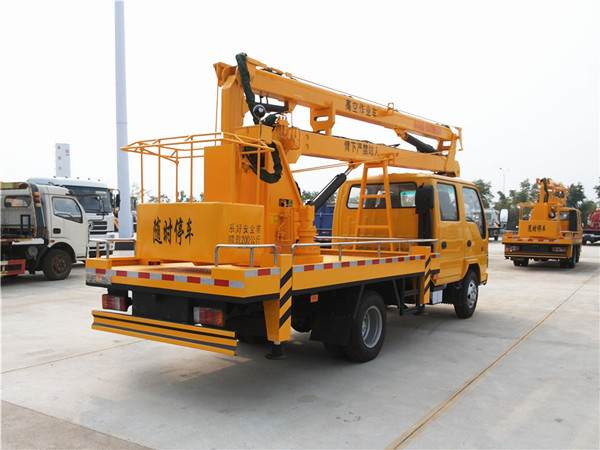 國五慶鈴五十鈴雙排座高空作業(yè)車