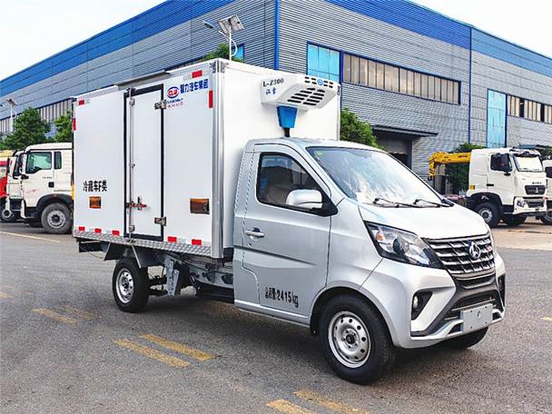 長(zhǎng)安新星卡冷藏車