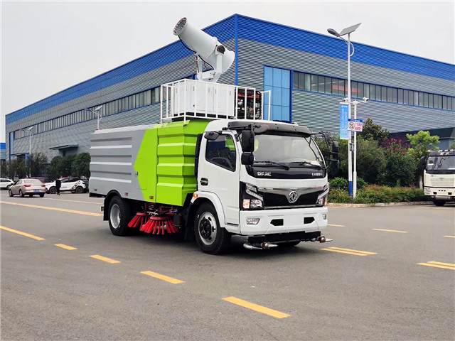 東風福瑞卡8方掃路車