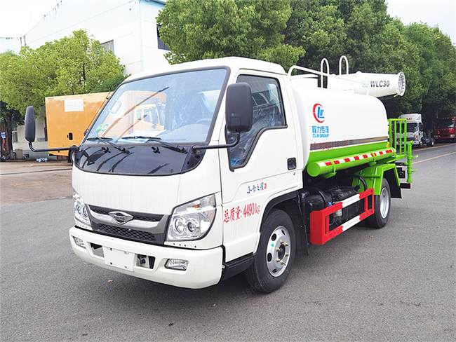 福田時(shí)代藍(lán)牌灑水抑塵車
