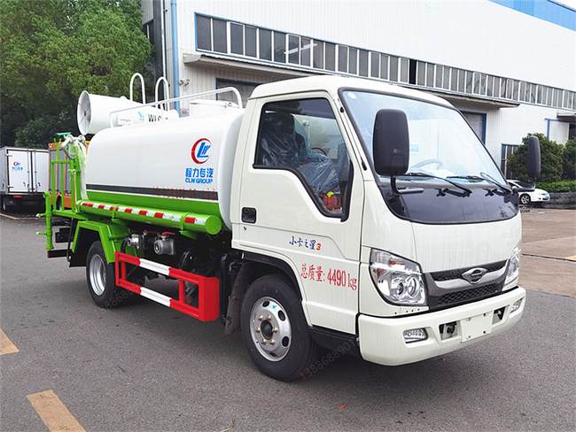 福田時(shí)代藍(lán)牌灑水抑塵車