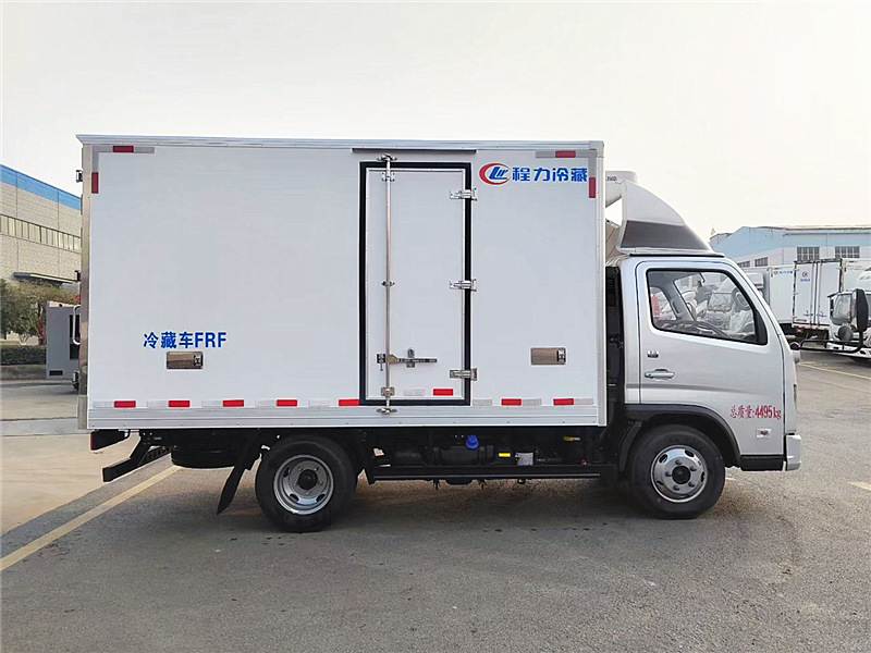 福田歐馬可X卡國(guó)六藍(lán)牌冷藏車