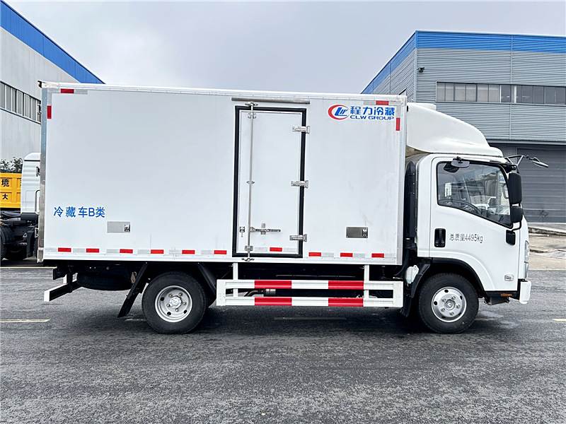 五十鈴KV100國(guó)六4.2米冷藏車