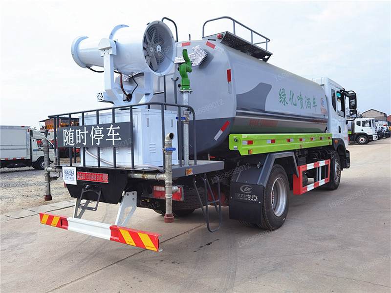 國(guó)六東風(fēng)多利卡15噸霧炮車(chē)