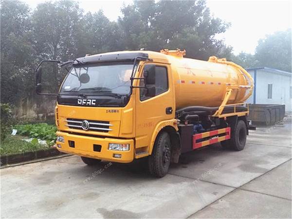 東風(fēng)多利卡6方吸污車(chē)