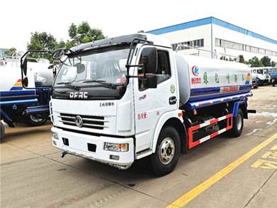 東風(fēng)D7灑水車